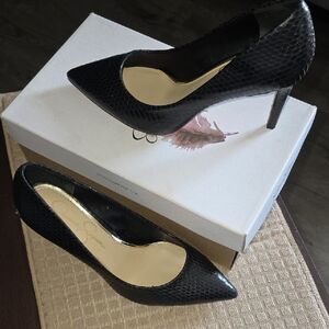 Jessica Simpson Black Textured Heels
